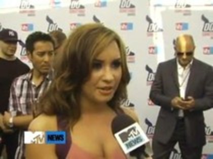 Vh1 Do Something Awards 2010-Red Carpet Interview (971)