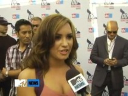 Vh1 Do Something Awards 2010-Red Carpet Interview (974) - Demilush - Vh1 Do Something Awards 2010 - Red Carpet Interview Part oo3