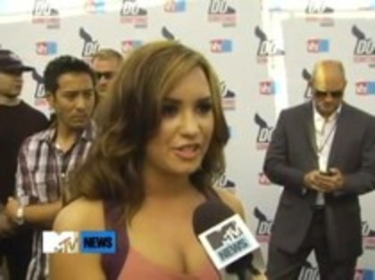 Vh1 Do Something Awards 2010-Red Carpet Interview (974)