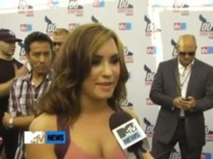 Vh1 Do Something Awards 2010-Red Carpet Interview (975) - Demilush - Vh1 Do Something Awards 2010 - Red Carpet Interview Part oo3