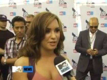 Vh1 Do Something Awards 2010-Red Carpet Interview (976) - Demilush - Vh1 Do Something Awards 2010 - Red Carpet Interview Part oo3
