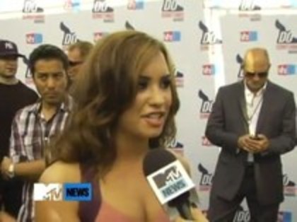 Vh1 Do Something Awards 2010-Red Carpet Interview (978)