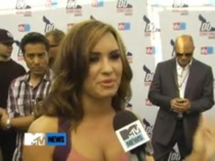 Vh1 Do Something Awards 2010-Red Carpet Interview (980) - Demilush - Vh1 Do Something Awards 2010 - Red Carpet Interview Part oo3