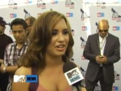 Vh1 Do Something Awards 2010-Red Carpet Interview (981) - Demilush - Vh1 Do Something Awards 2010 - Red Carpet Interview Part oo3
