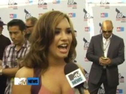 Vh1 Do Something Awards 2010-Red Carpet Interview (982) - Demilush - Vh1 Do Something Awards 2010 - Red Carpet Interview Part oo3
