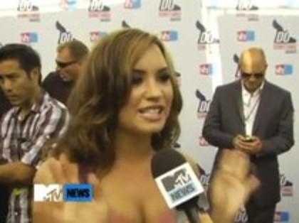 Vh1 Do Something Awards 2010-Red Carpet Interview (984) - Demilush - Vh1 Do Something Awards 2010 - Red Carpet Interview Part oo3