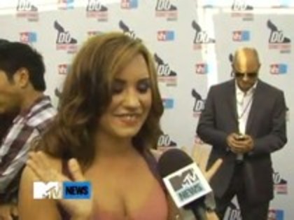 Vh1 Do Something Awards 2010-Red Carpet Interview (990) - Demilush - Vh1 Do Something Awards 2010 - Red Carpet Interview Part oo3