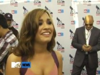 Vh1 Do Something Awards 2010-Red Carpet Interview (1442) - Demilush - Vh1 Do Something Awards 2010 - Red Carpet Interview Part oo4
