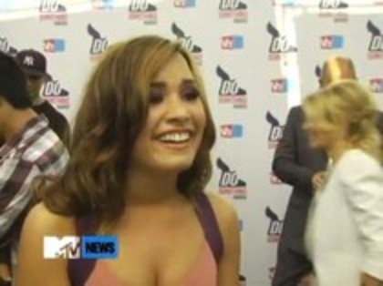 Vh1 Do Something Awards 2010-Red Carpet Interview (1443) - Demilush - Vh1 Do Something Awards 2010 - Red Carpet Interview Part oo4
