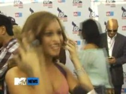 Vh1 Do Something Awards 2010-Red Carpet Interview (1446) - Demilush - Vh1 Do Something Awards 2010 - Red Carpet Interview Part oo4