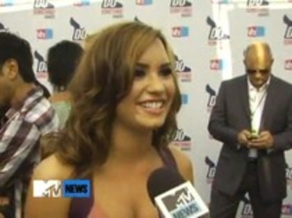 Vh1 Do Something Awards 2010-Red Carpet Interview (1448) - Demilush - Vh1 Do Something Awards 2010 - Red Carpet Interview Part oo4