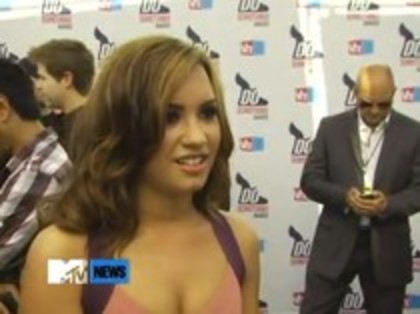 Vh1 Do Something Awards 2010-Red Carpet Interview (1453) - Demilush - Vh1 Do Something Awards 2010 - Red Carpet Interview Part oo4