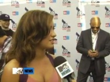 Vh1 Do Something Awards 2010-Red Carpet Interview (1007)