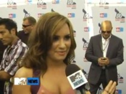 Vh1 Do Something Awards 2010-Red Carpet Interview (985) - Demilush - Vh1 Do Something Awards 2010 - Red Carpet Interview Part oo3