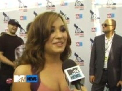 Vh1 Do Something Awards 2010-Red Carpet Interview (524) - Demilush - Vh1 Do Something Awards 2010 - Red Carpet Interview Part oo2