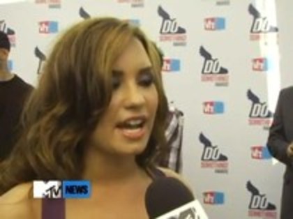 Vh1 Do Something Awards 2010-Red Carpet Interview (42)