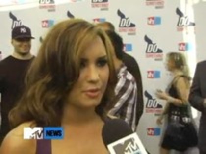 Vh1 Do Something Awards 2010-Red Carpet Interview (58)