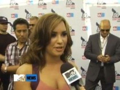 Vh1 Do Something Awards 2010-Red Carpet Interview (976)