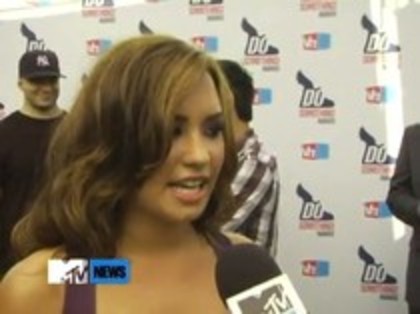 Vh1 Do Something Awards 2010-Red Carpet Interview (54) - Demilush - Vh1 Do Something Awards 2010 - Red Carpet Interview Part oo1