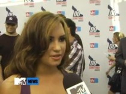 Vh1 Do Something Awards 2010-Red Carpet Interview (57) - Demilush - Vh1 Do Something Awards 2010 - Red Carpet Interview Part oo1