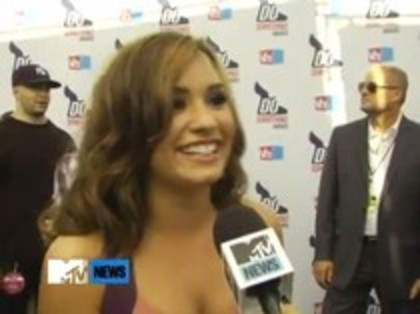 Vh1 Do Something Awards 2010-Red Carpet Interview (526) - Demilush - Vh1 Do Something Awards 2010 - Red Carpet Interview Part oo2