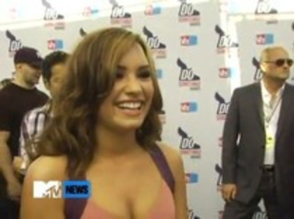 Vh1 Do Something Awards 2010-Red Carpet Interview (529) - Demilush - Vh1 Do Something Awards 2010 - Red Carpet Interview Part oo2