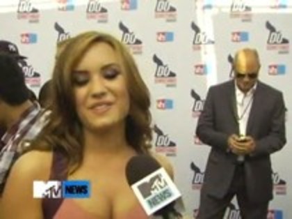 Vh1 Do Something Awards 2010-Red Carpet Interview (994)