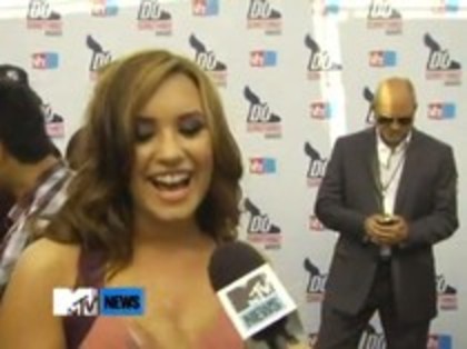 Vh1 Do Something Awards 2010-Red Carpet Interview (993) - Demilush - Vh1 Do Something Awards 2010 - Red Carpet Interview Part oo3