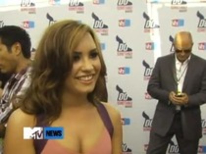 Vh1 Do Something Awards 2010-Red Carpet Interview (1013) - Demilush - Vh1 Do Something Awards 2010 - Red Carpet Interview Part oo3
