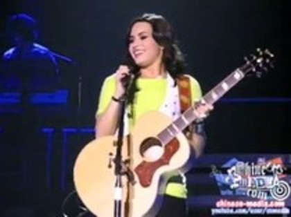 Demi Lovato - Catch Me Live (10) - Demilush - Catch Me Live Part oo1