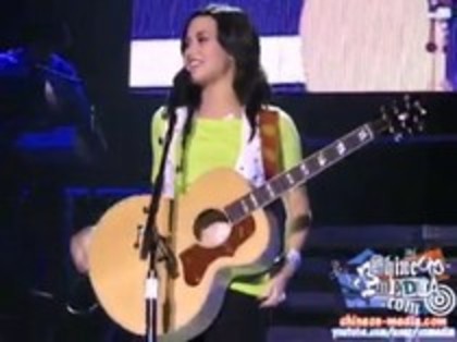 Demi Lovato - Catch Me Live (15) - Demilush - Catch Me Live Part oo1