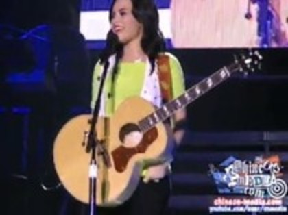 Demi Lovato - Catch Me Live (17) - Demilush - Catch Me Live Part oo1