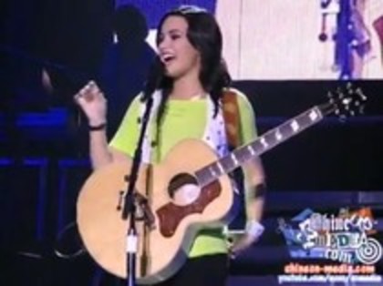 Demi Lovato - Catch Me Live (20) - Demilush - Catch Me Live Part oo1