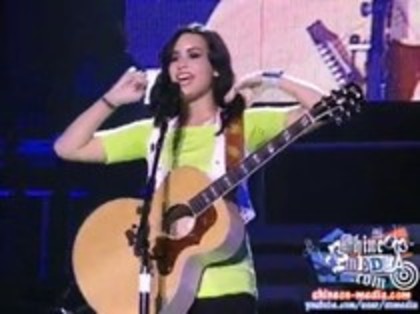 Demi Lovato - Catch Me Live (32)