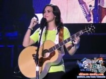 Demi Lovato - Catch Me Live (38)