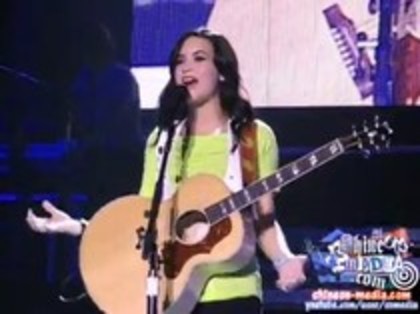 Demi Lovato - Catch Me Live (41)