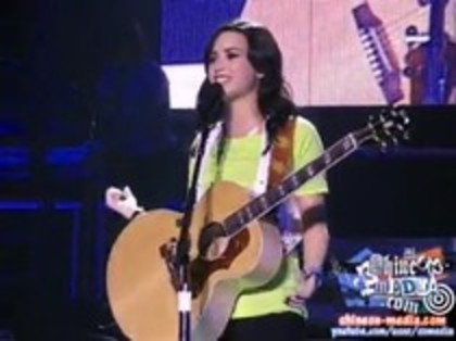 Demi Lovato - Catch Me Live (43) - Demilush - Catch Me Live Part oo1