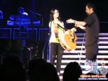 Demi Lovato - Catch Me Live (5) - Demilush - Catch Me Live Part oo1