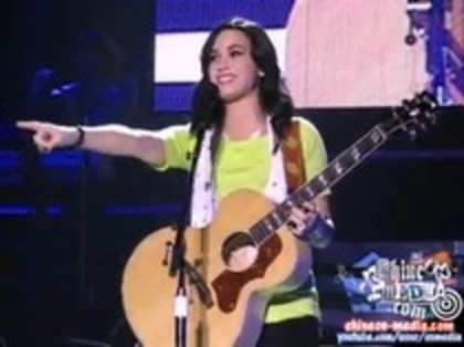 Demi Lovato - Catch Me Live (53)