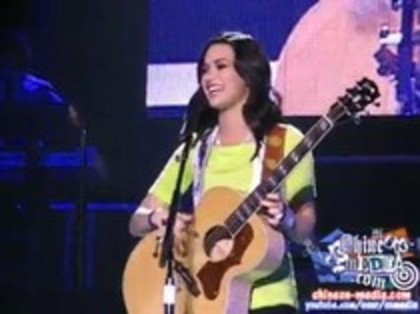 Demi Lovato - Catch Me Live (64)