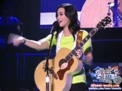 Demi Lovato - Catch Me Live (69)