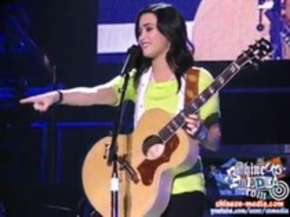 Demi Lovato - Catch Me Live (70)