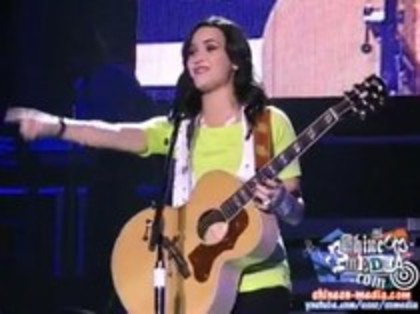 Demi Lovato - Catch Me Live (51)