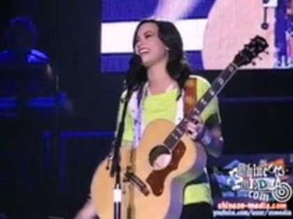 Demi Lovato - Catch Me Live (55)