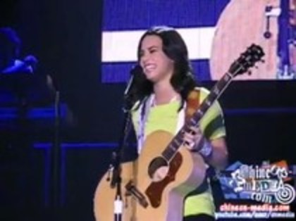 Demi Lovato - Catch Me Live (56)