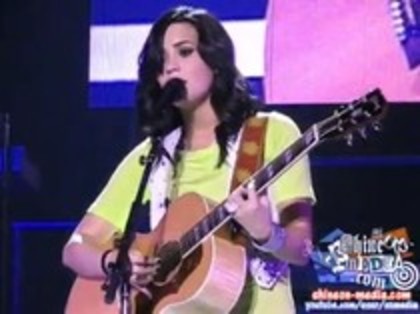 Demi Lovato - Catch Me Live (493)