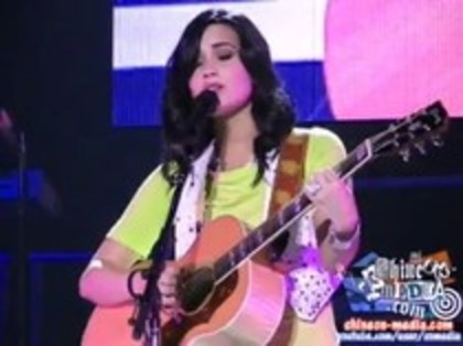 Demi Lovato - Catch Me Live (558)