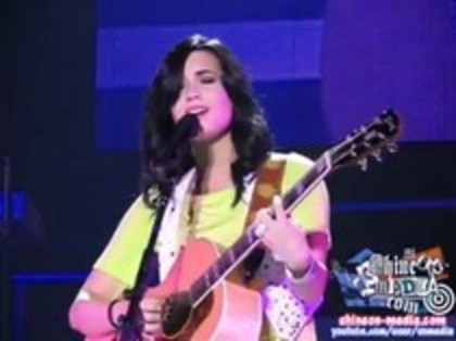 Demi Lovato - Catch Me Live (571)