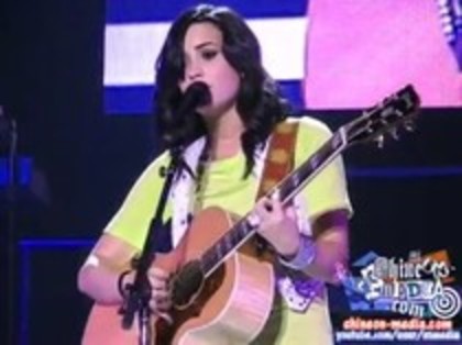 Demi Lovato - Catch Me Live (494)