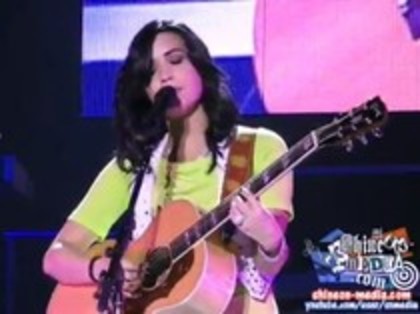 Demi Lovato - Catch Me Live (524)
